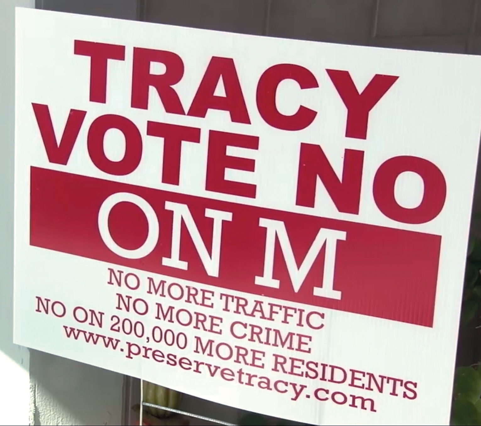 No on M sign